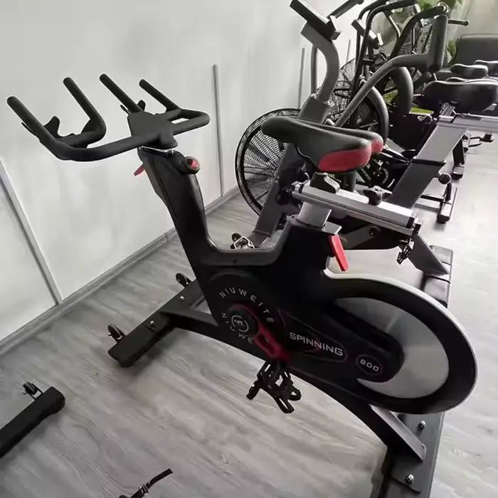 Vélo de fitness professionnel pour entraînement cardio, en acier robuste, pour spinning, vélo d'exer