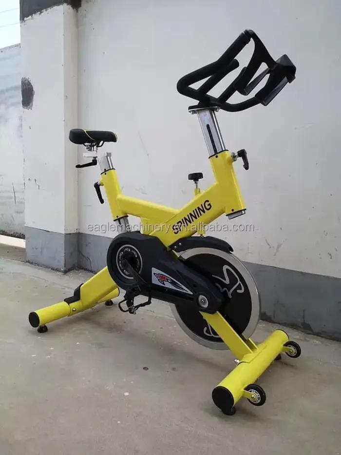 Vélo de spinning pour la remise en forme