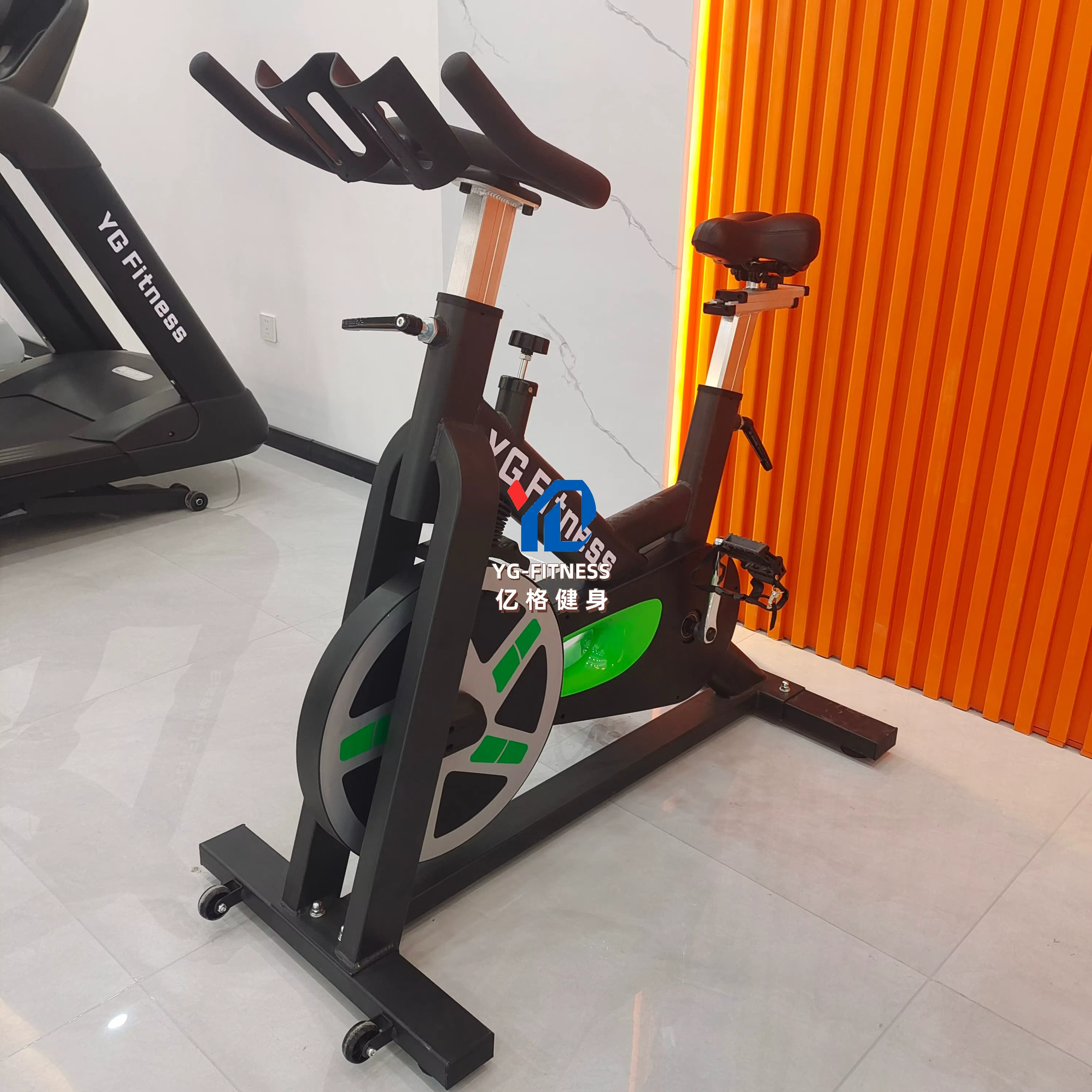 Vélo de spinning commercial de haute qualité pour salle de sport, vélo d'exercice intérieur, machine