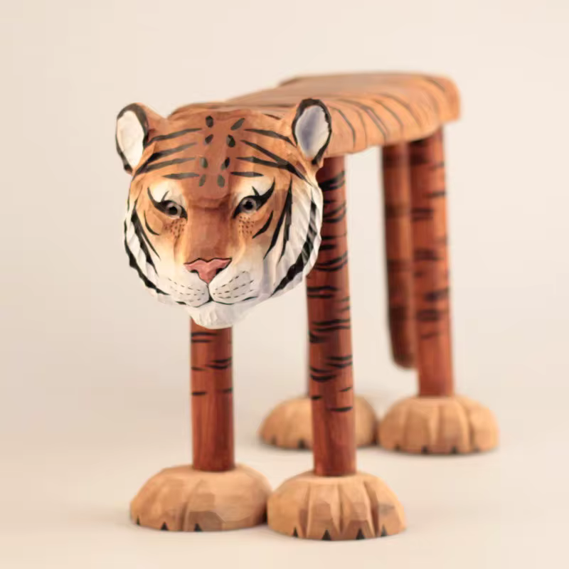 Tabouret bas en bois massif sculpté à la main pour enfants, animal de taille moyenne, tabouret de mé